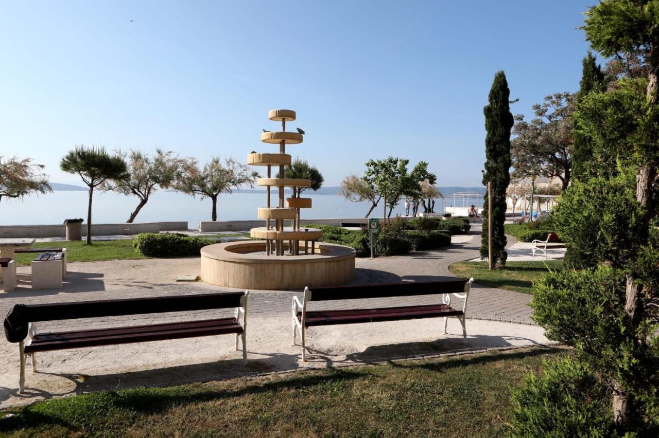 Studio Apartman Mihaella Kastela Exterior photo